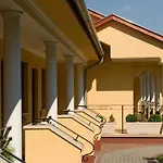 Hotel Gereby Kuria Es Lovasudvar Lajosmizse