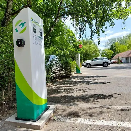 Gereby Kuria Es Lovasudvar מלון לאיושמיז'ה