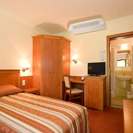 Gereby Kuria Es Lovasudvar 3* לאיושמיז'ה