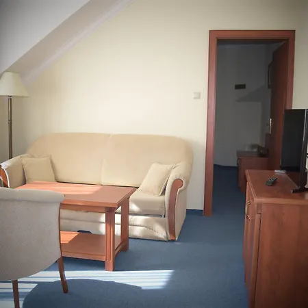 Gereby Kuria Es Lovasudvar מלון