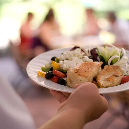 Gereby Kuria Es Lovasudvar