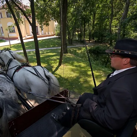 Gereby Kuria Es Lovasudvar 3*