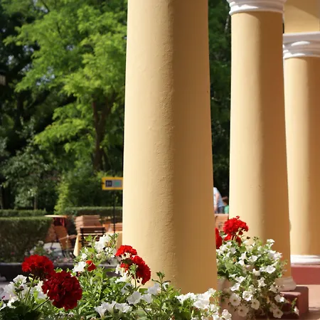 Hotel Gereby Kuria Es Lovasudvar 3*