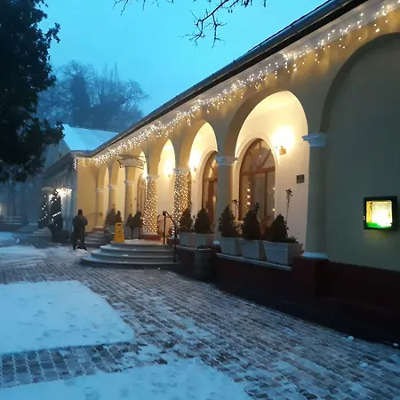 מלון Gereby Kuria Es Lovasudvar לאיושמיז'ה