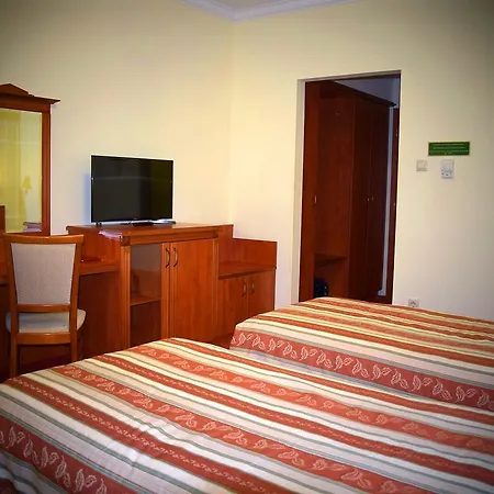 Hotel Gereby Kuria Es Lovasudvar Lajosmizse