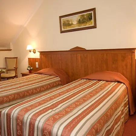 Hotel Gereby Kuria Es Lovasudvar Lajosmizse