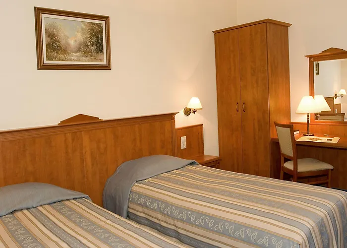 Hotell Gereby Kuria Es Lovasudvar 3*